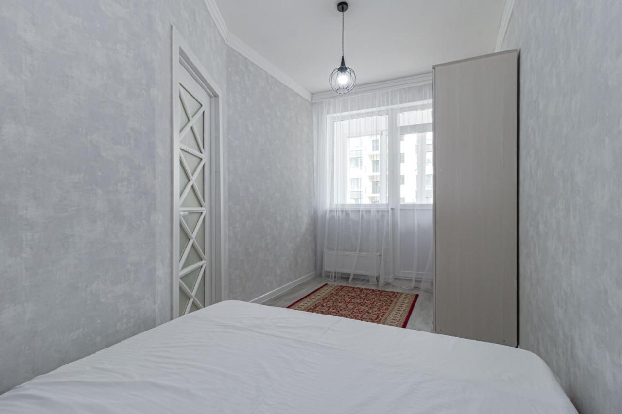 Korkem-4-283 триумфальная арка Apartment Astana